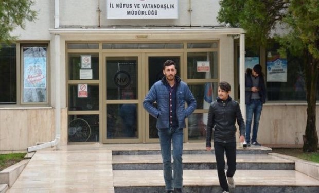 Vətənsiz qalan azərbaycanlı qardaşlar kömək istəyirlər - FOTO